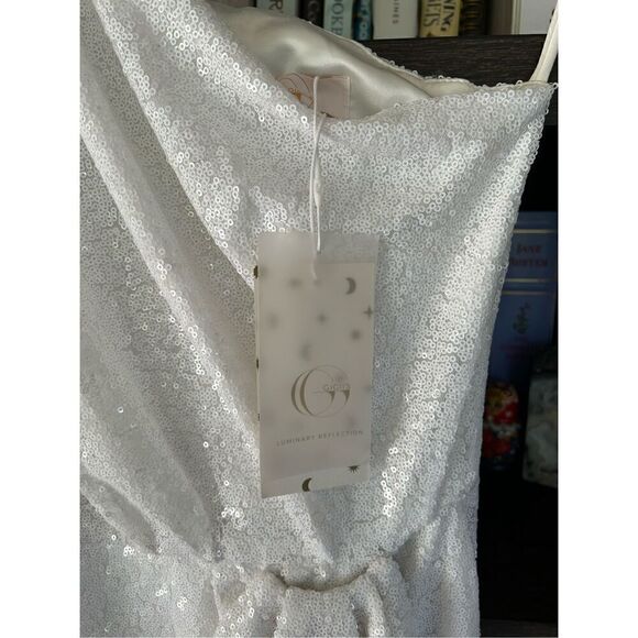 NWT Gigii’s Snowy Sequin Dress In White Size Medium MSRP $461 - Picture 7 of 11